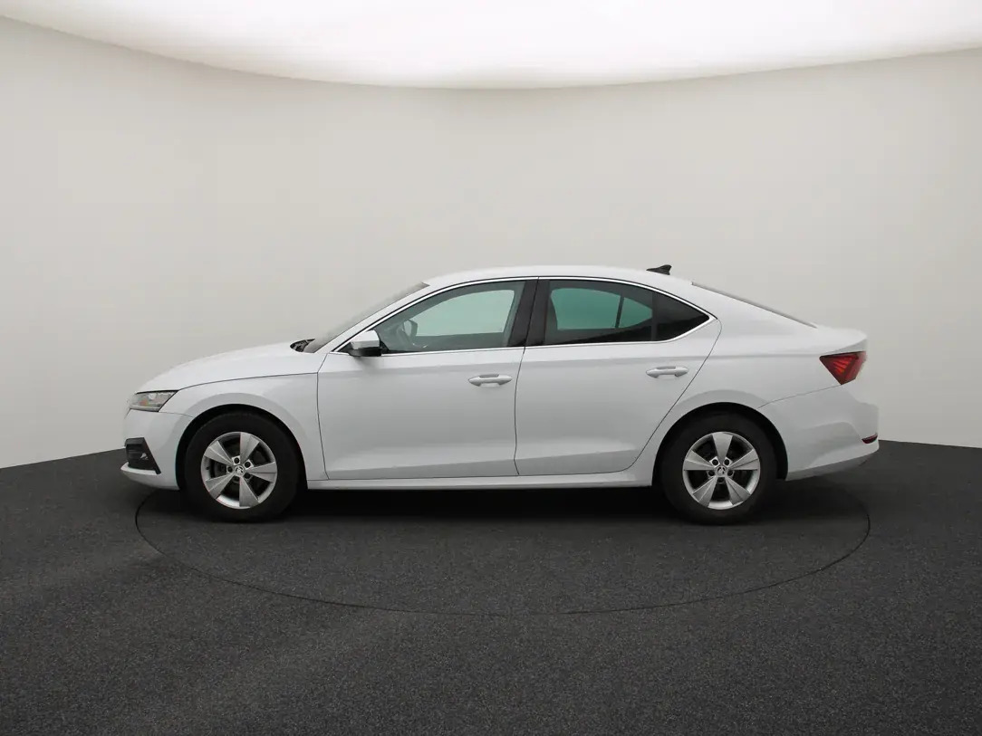 Škoda Octavia 2021, photo 6/37