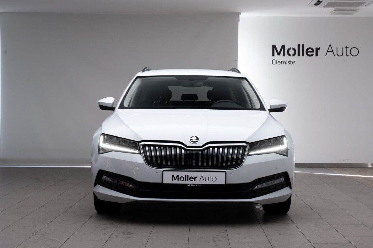 Škoda Superb 2023, photo 3/20