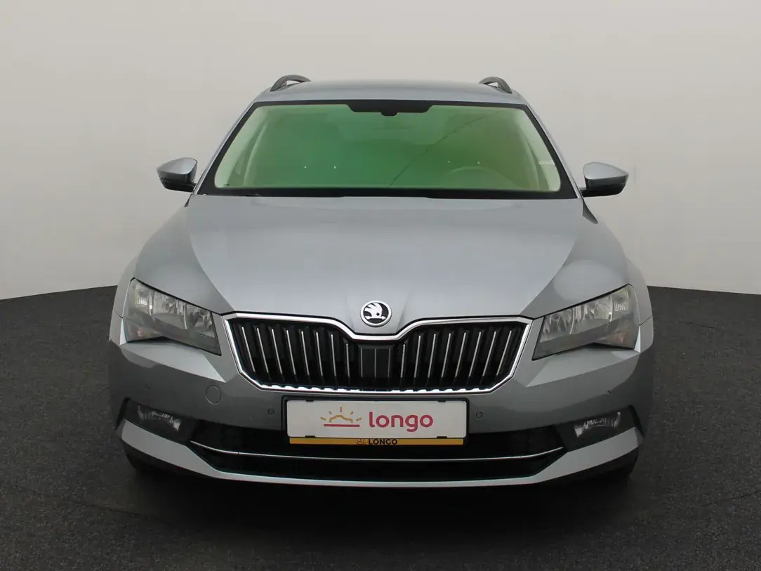 Škoda Superb 2018, photo 3/31