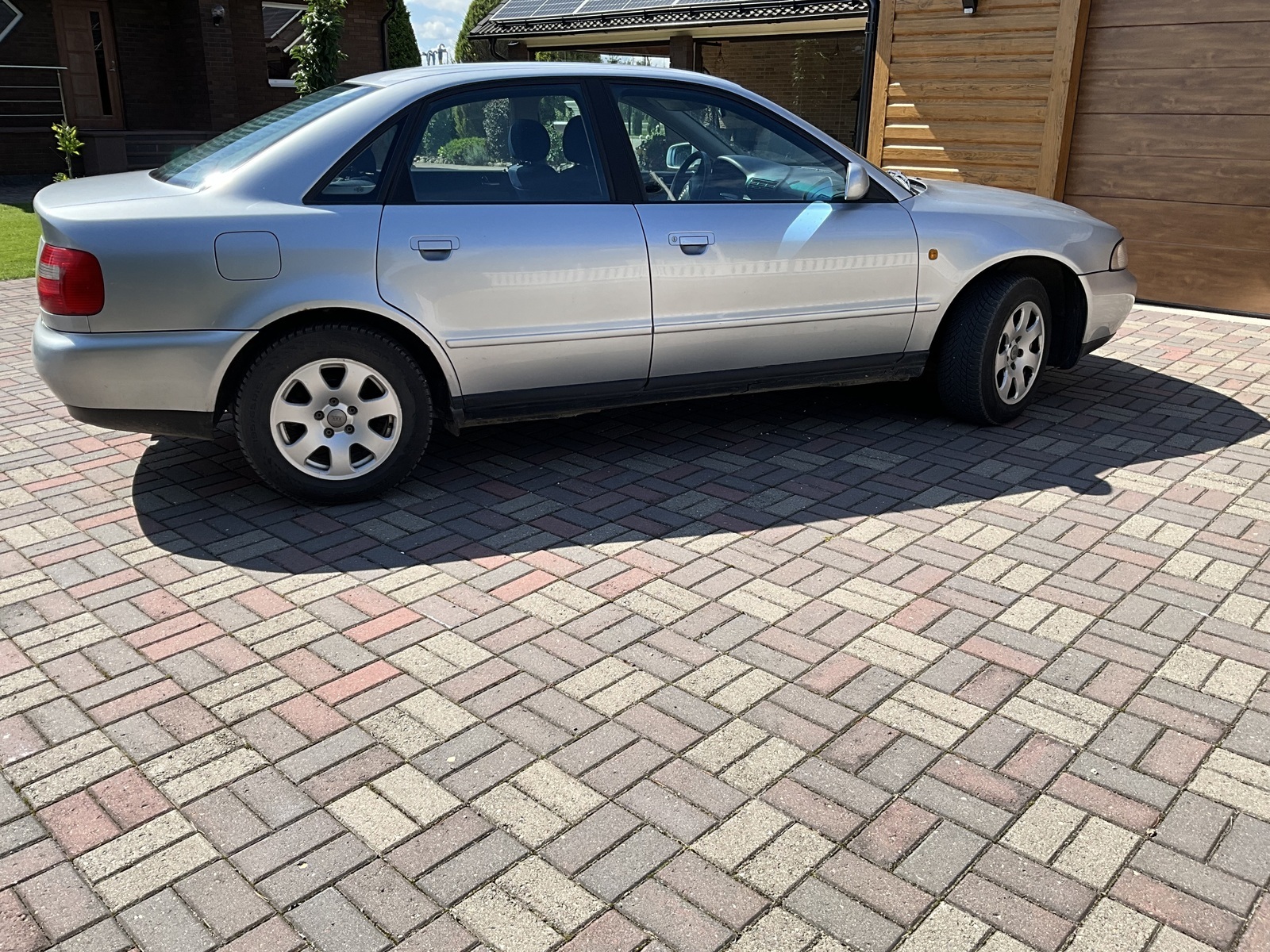 Audi A4 1998, kuva 3/6