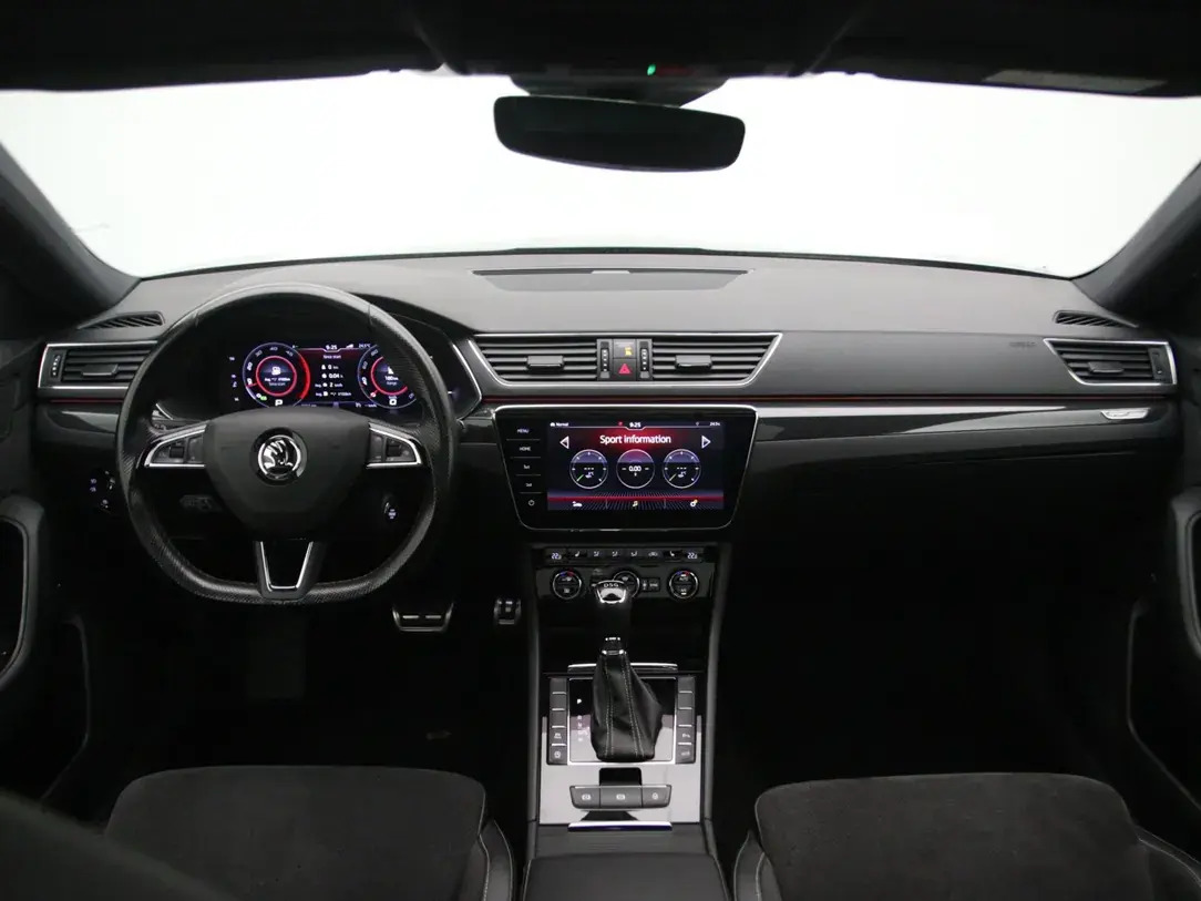 Škoda Superb 2019, kuva 2/10