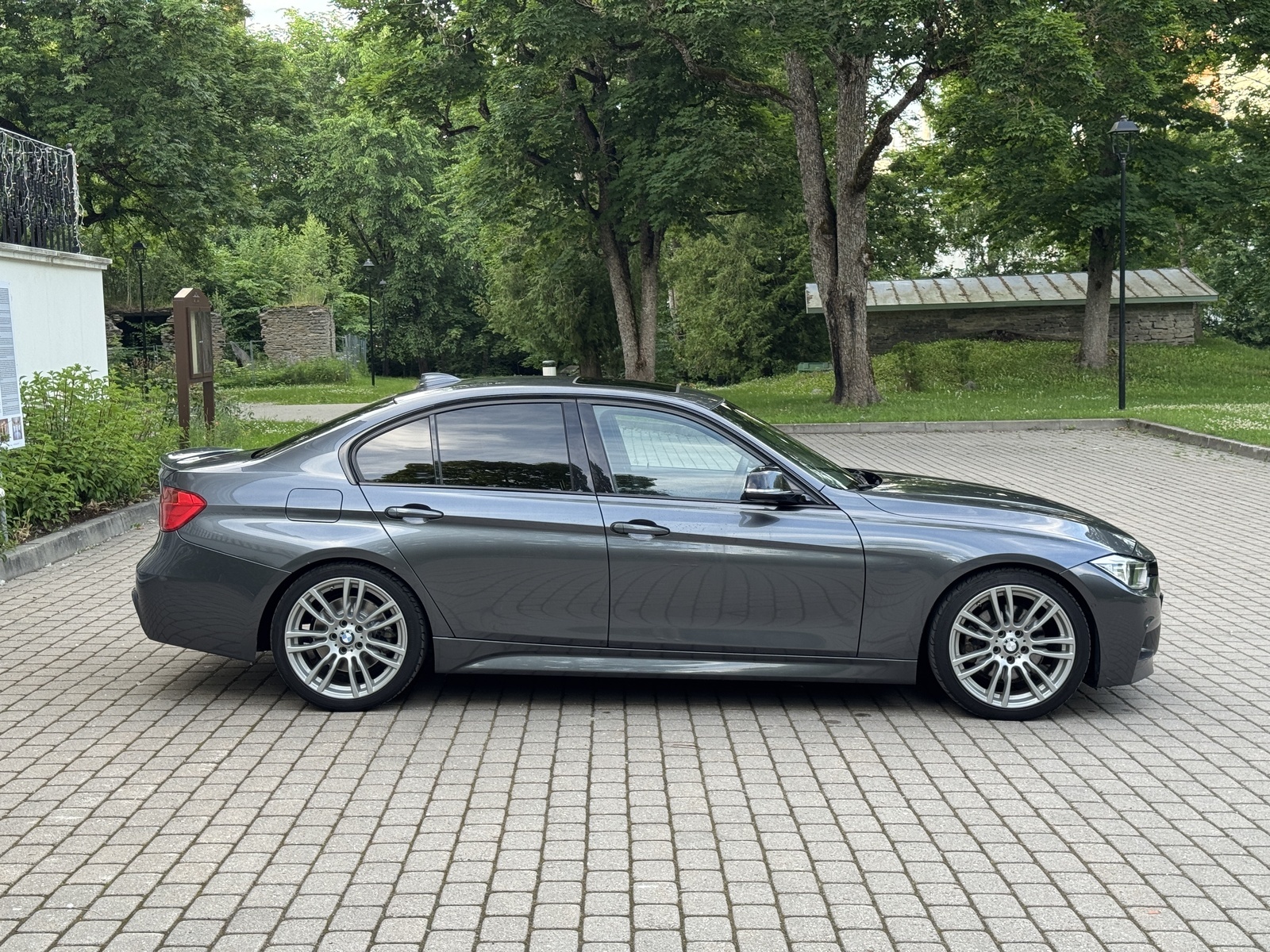 BMW 330 2012, kuva 7/15