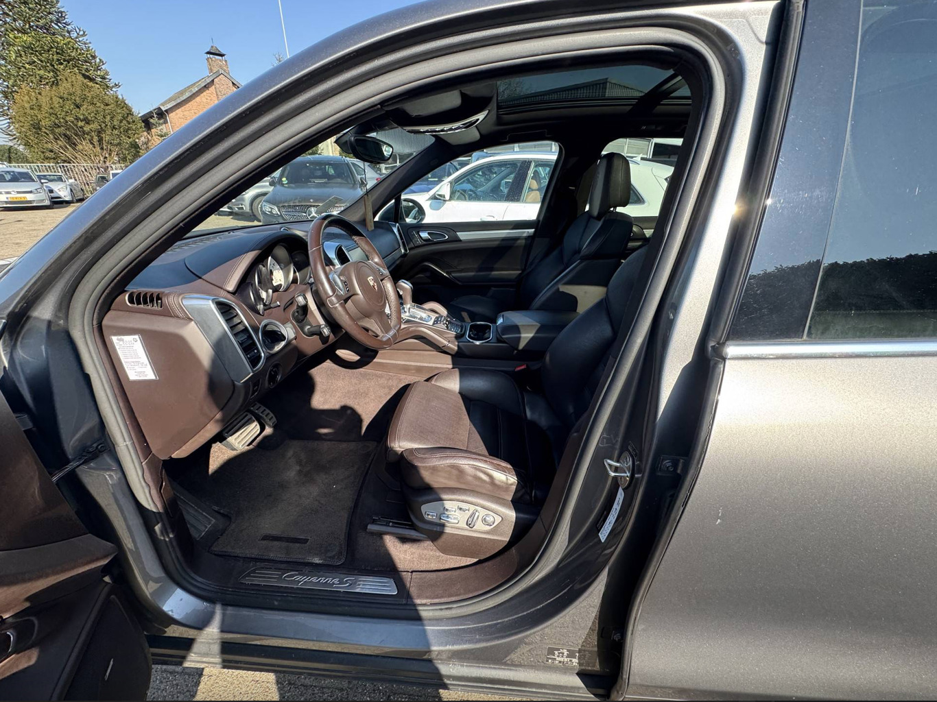Porsche Cayenne S 2011, photo 5/8