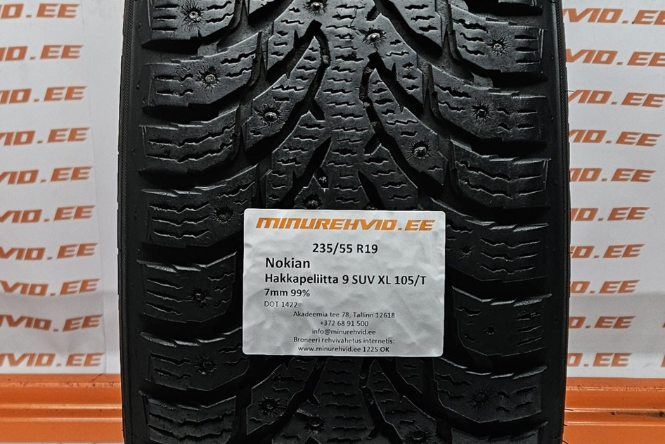 Used studded tire 235/55R19 Nokian Hakkapeliitta 9 SUV XL 105/T