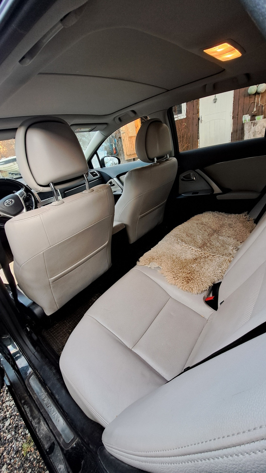 Toyota Avensis 2014, photo 6/8