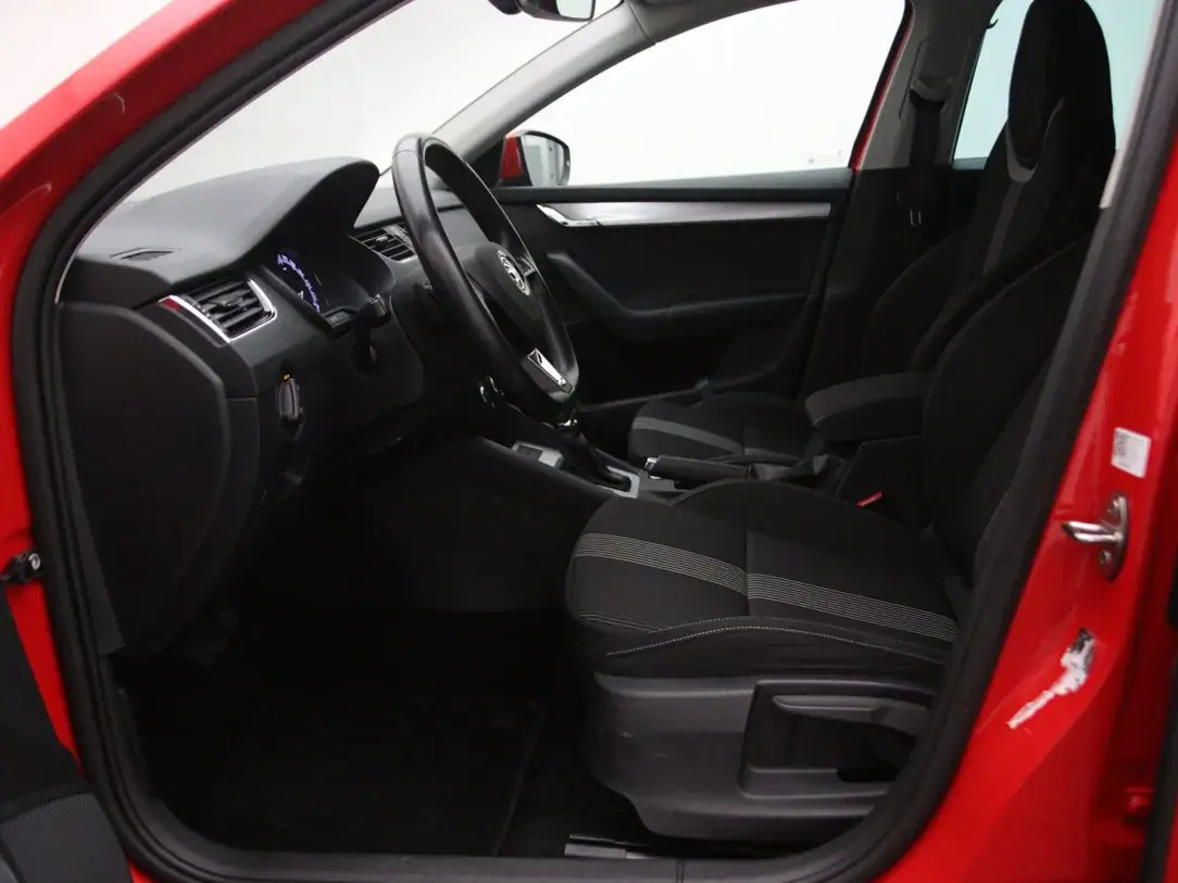 Škoda Octavia 2019, kuva 4/10