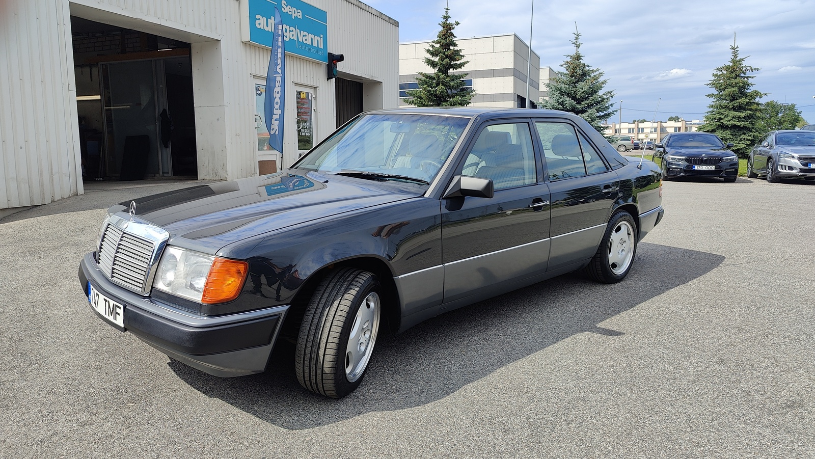 Mercedes-Benz 300