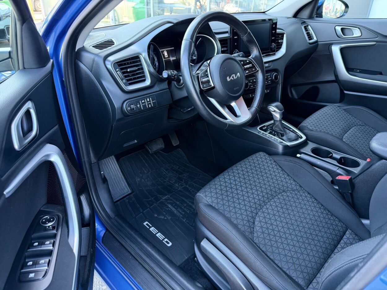 Kia cee'd Sportswagon 2023, photo 7/10