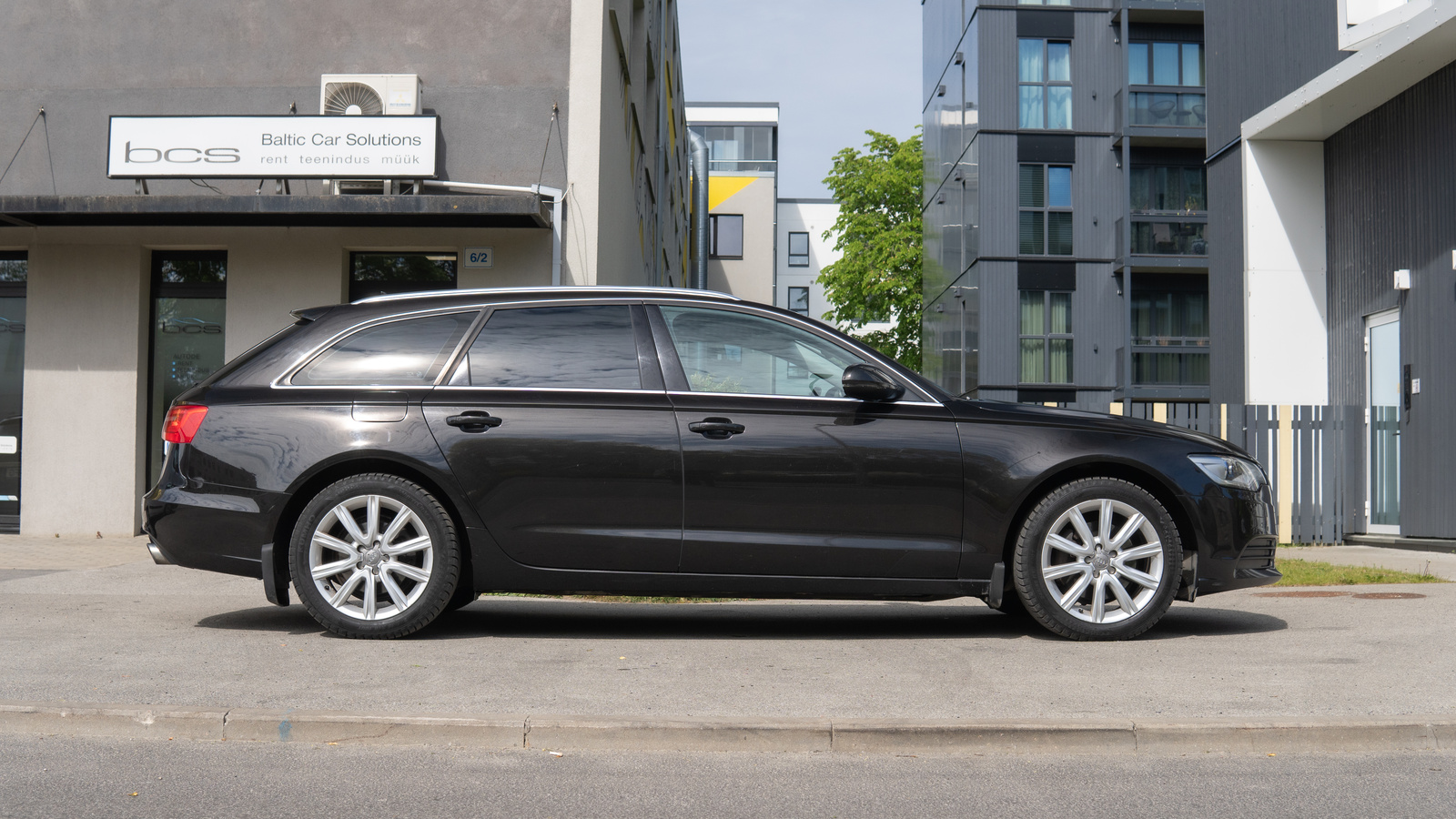 Audi A6 2012, photo 2/10