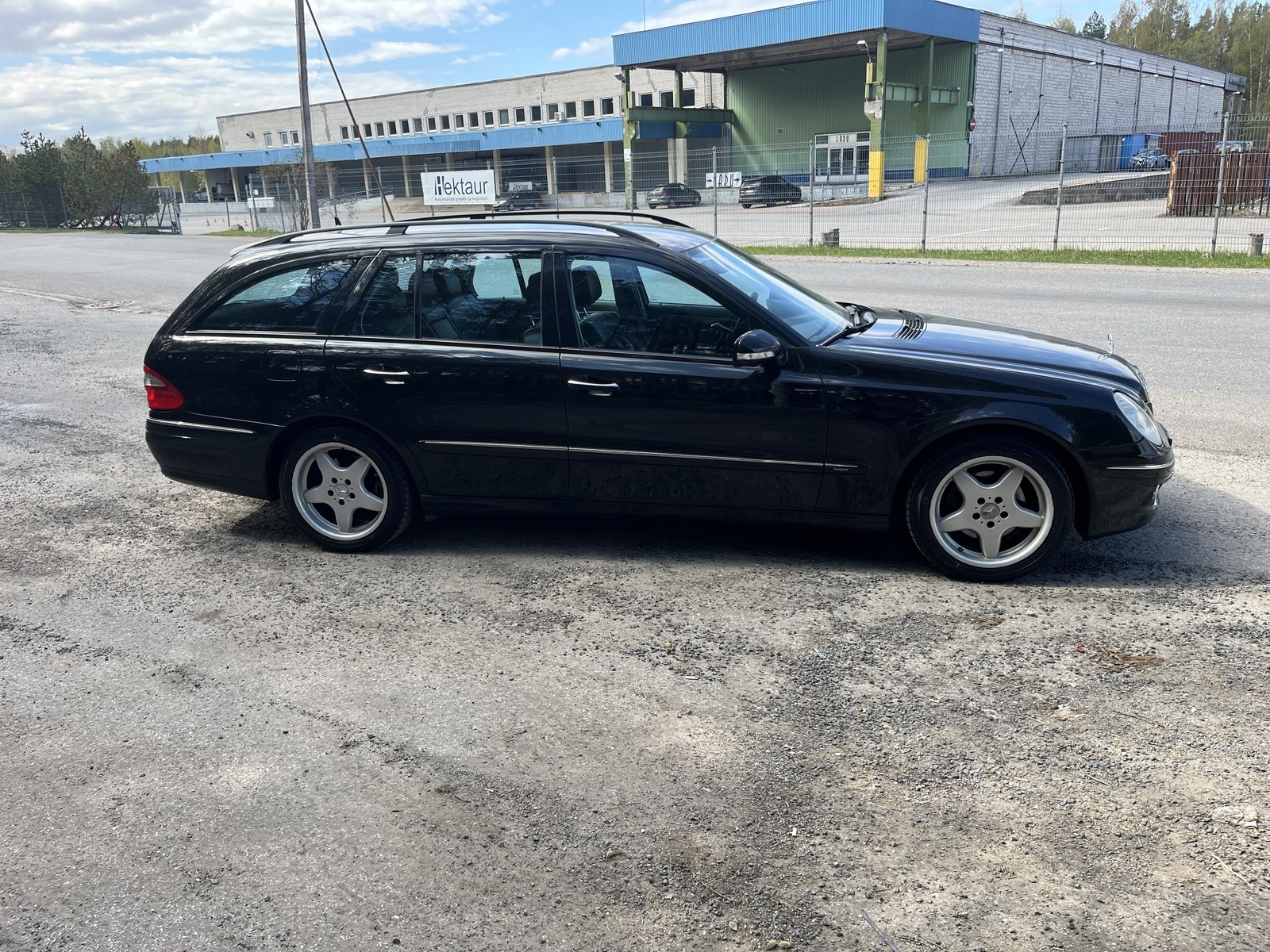 Mercedes-Benz E 280 2006, kuva 2/20