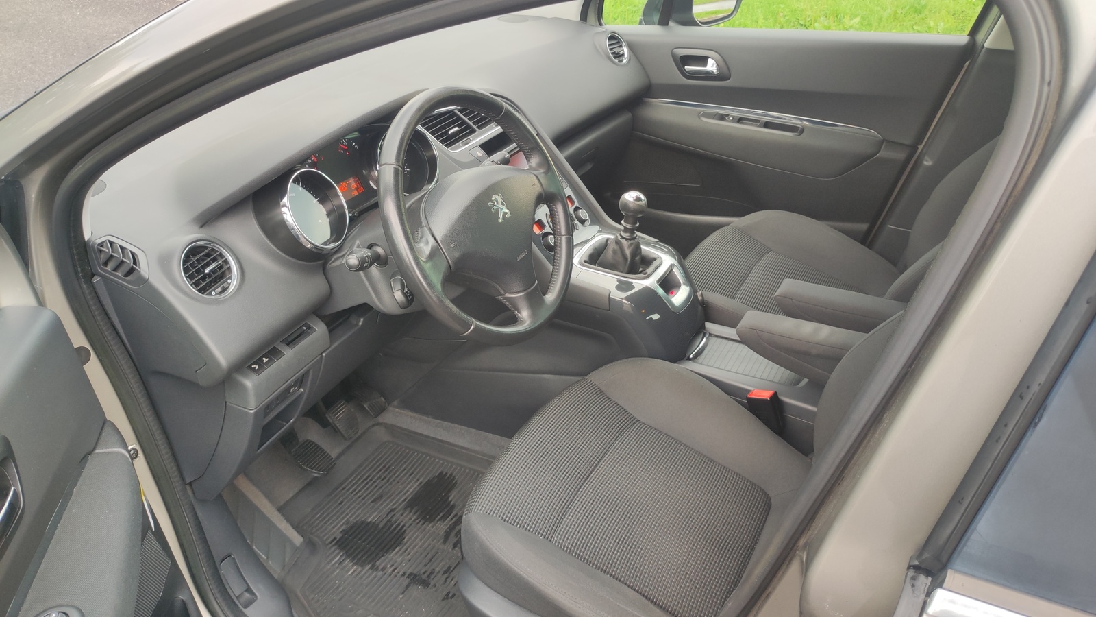 Peugeot 5008 2014, photo 4/6
