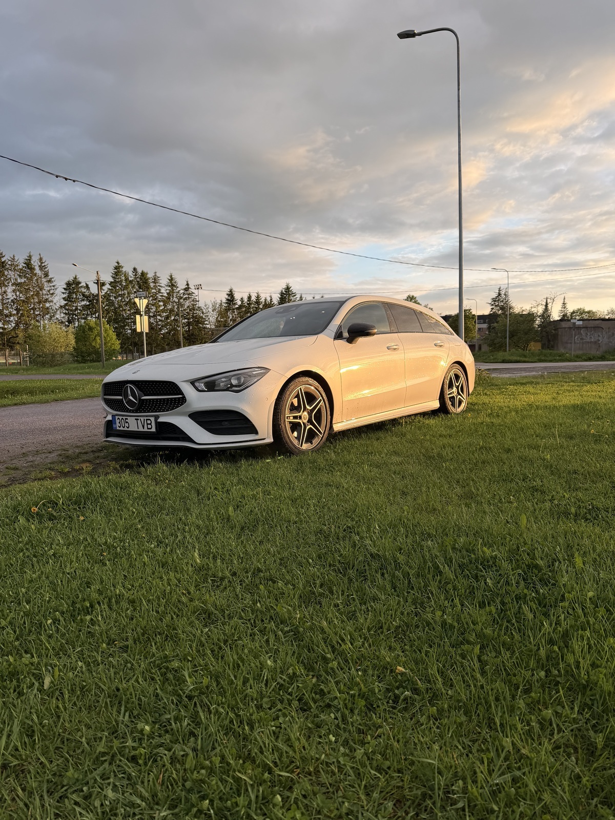 Mercedes-Benz CLA 180 Shooting Brake 2019, kuva 2/9