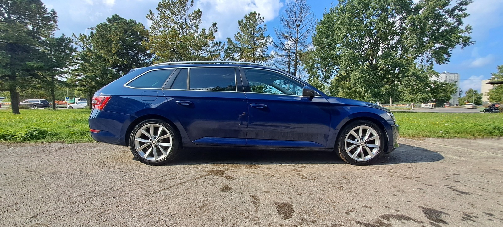 Škoda Superb 2016, photo 5/11