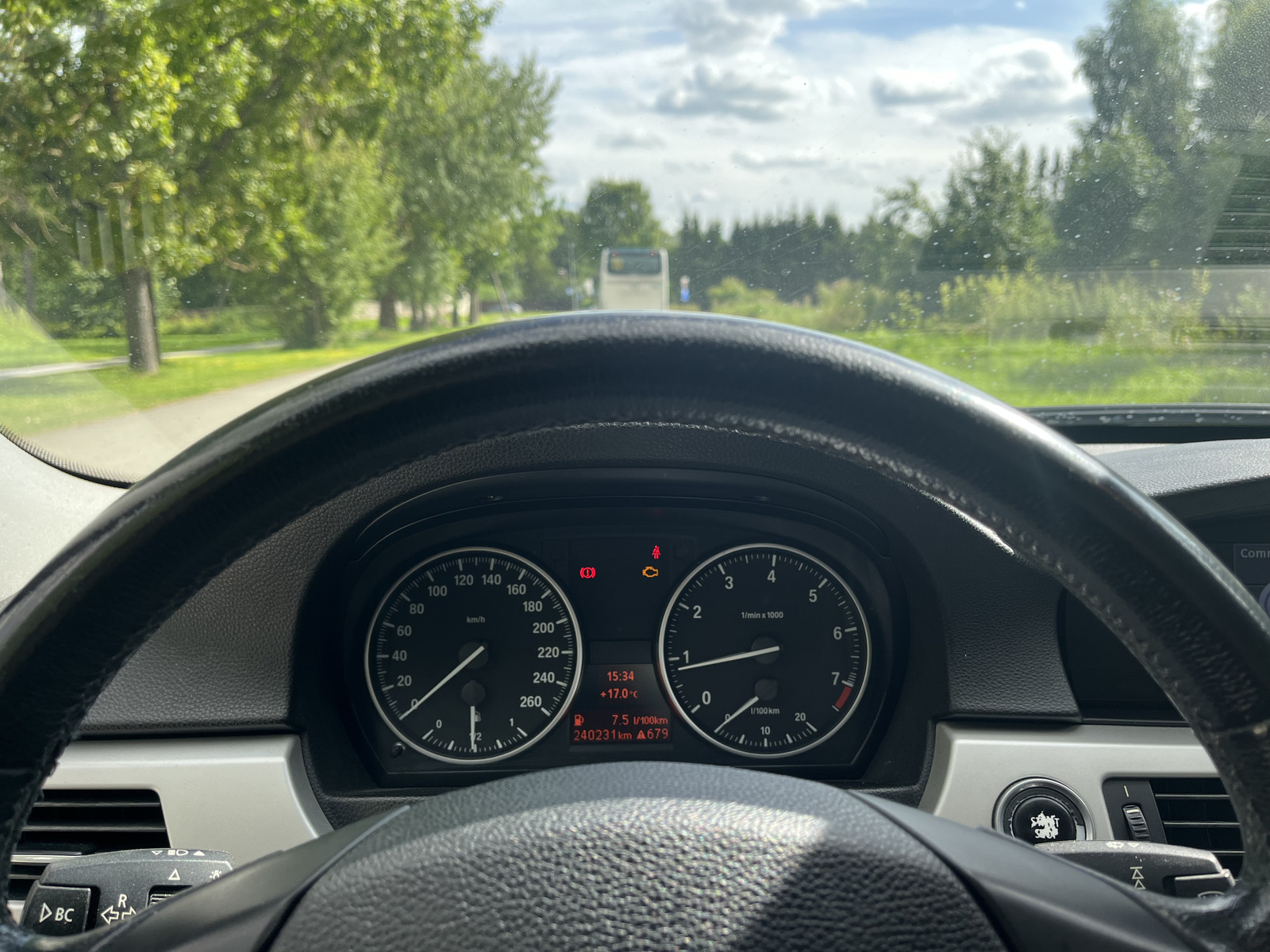 BMW 320 2009, photo 5/6