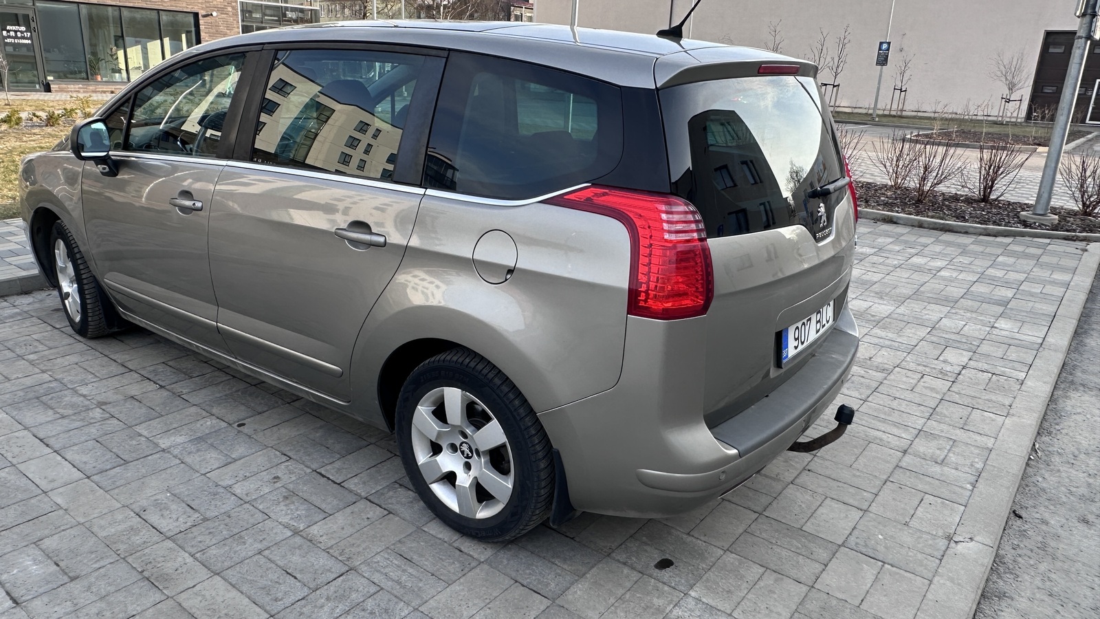 Peugeot 5008 2014, photo 6/10