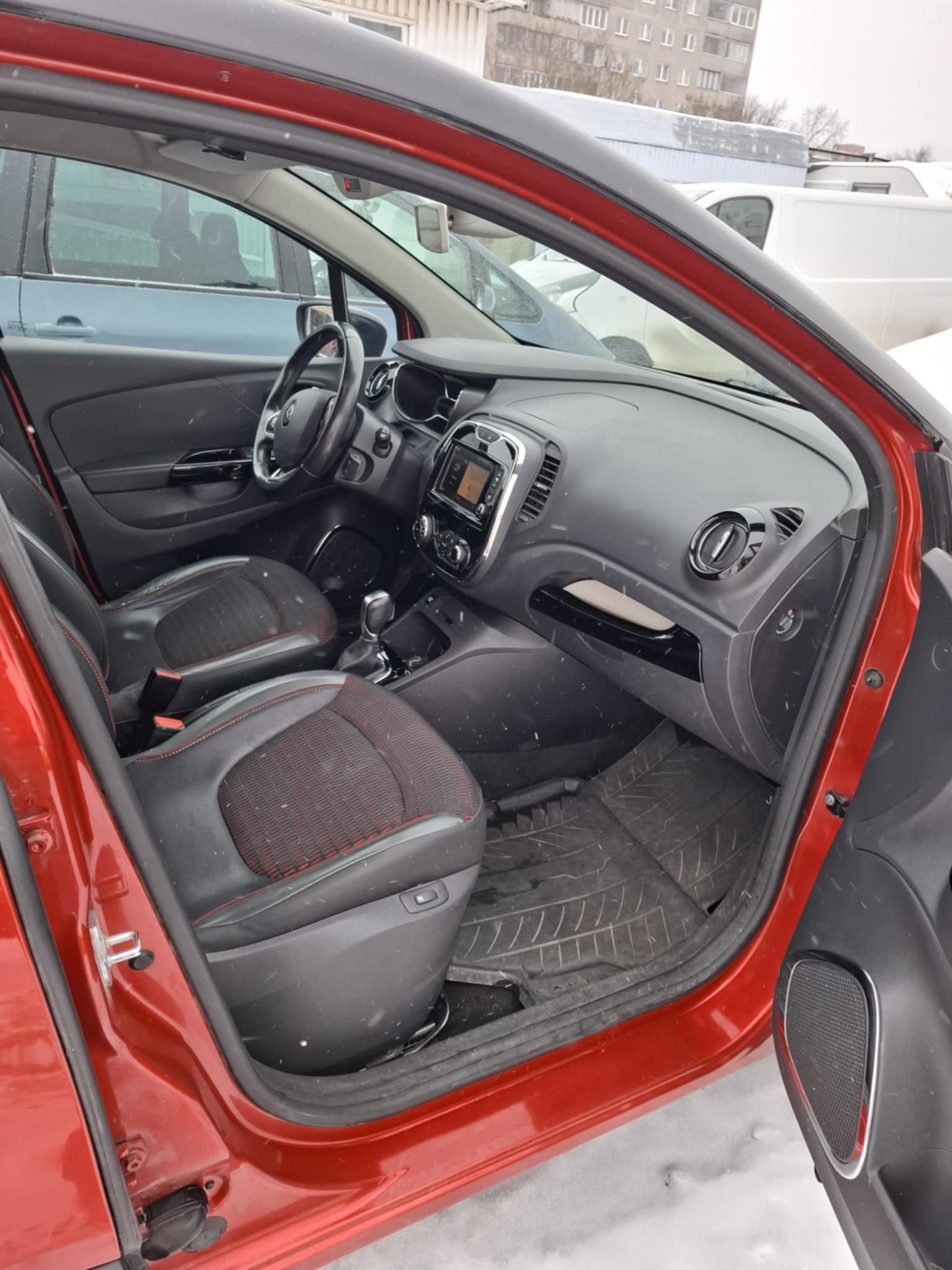 Renault Captur 2017, photo 7/10