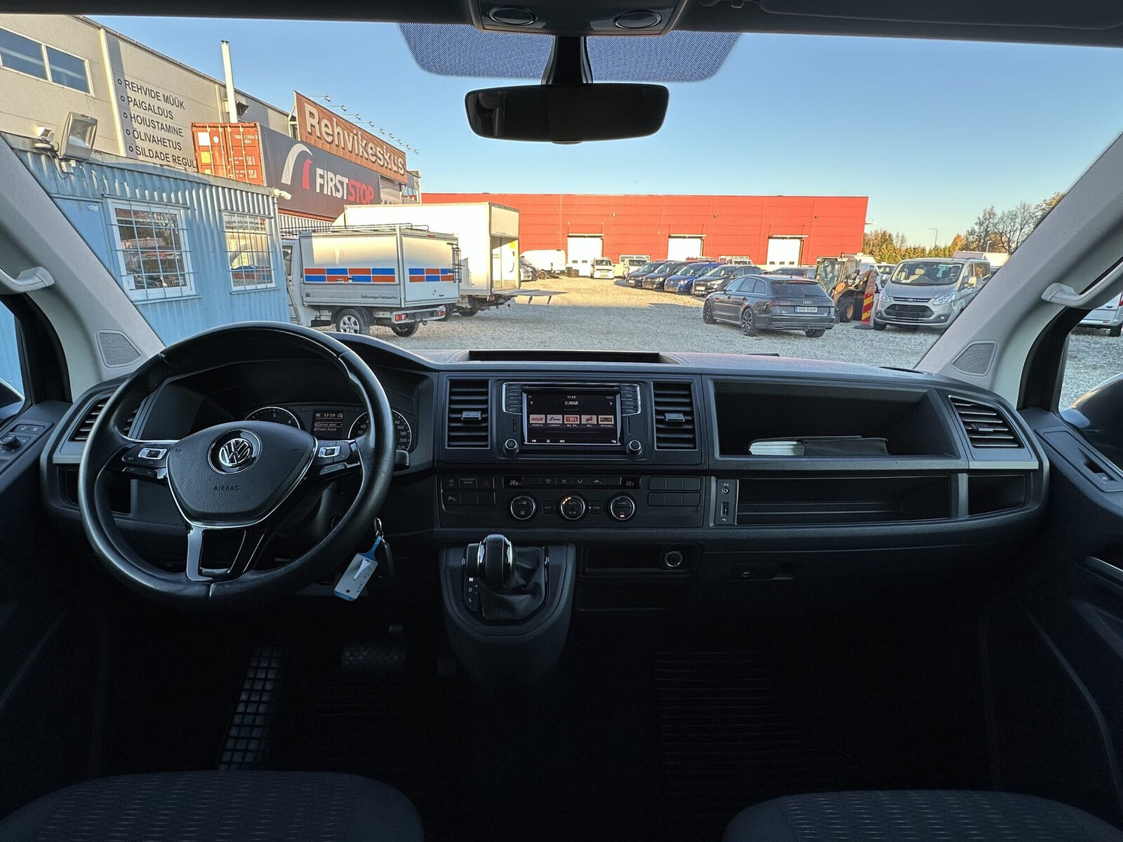 Volkswagen Caravelle 2016, photo 7/26