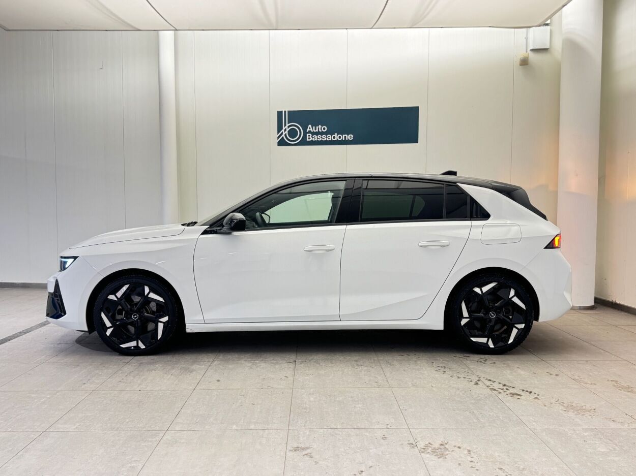 Opel Astra 2024, photo 3/25