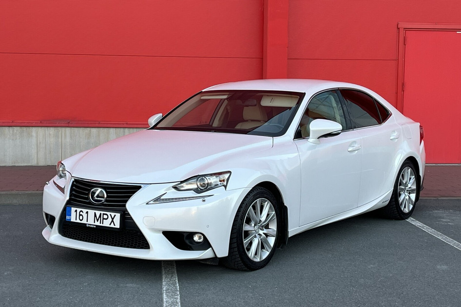 Lexus IS 300h..., 2016, 2.5, 133 kW, hibrīds (benzīns/elektrība), automātiskā, aizmugurējā piedziņa