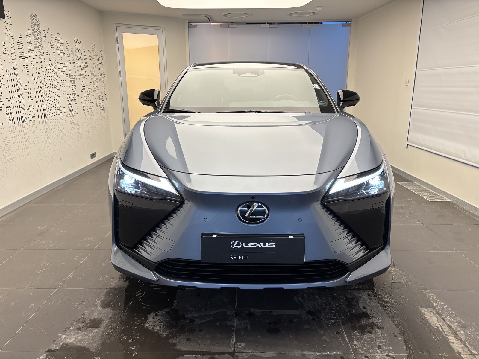 Lexus RZ 450 2023, kuva 4/10