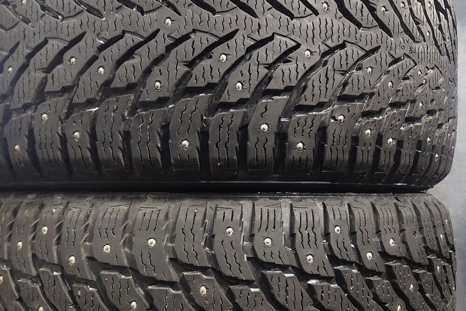 Подержанный шипованная шина 255/40R19 Nokian HKPL 9