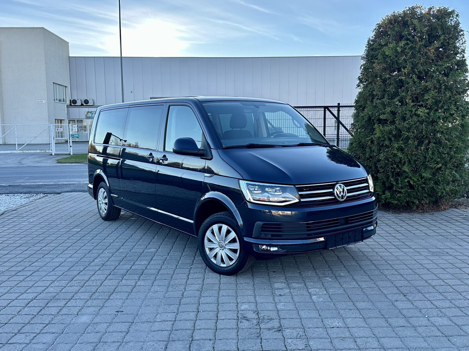 Volkswagen Caravelle L2H1 Comfortline INVA Dsg 2.0 Tdi 110kW