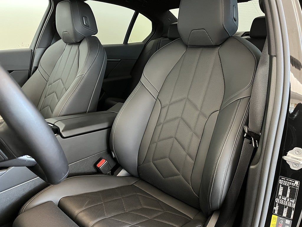 BMW i5 2024, photo 7/29
