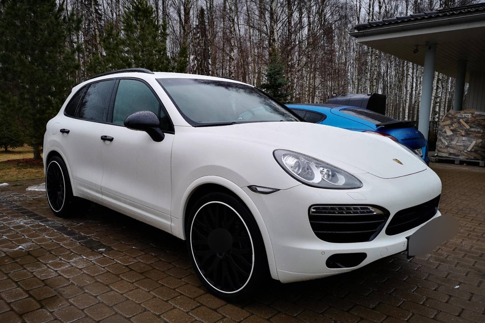 Porsche Cayenne, 2011, 3.0, 176 kW, diesel, automatic, four-wheel drive