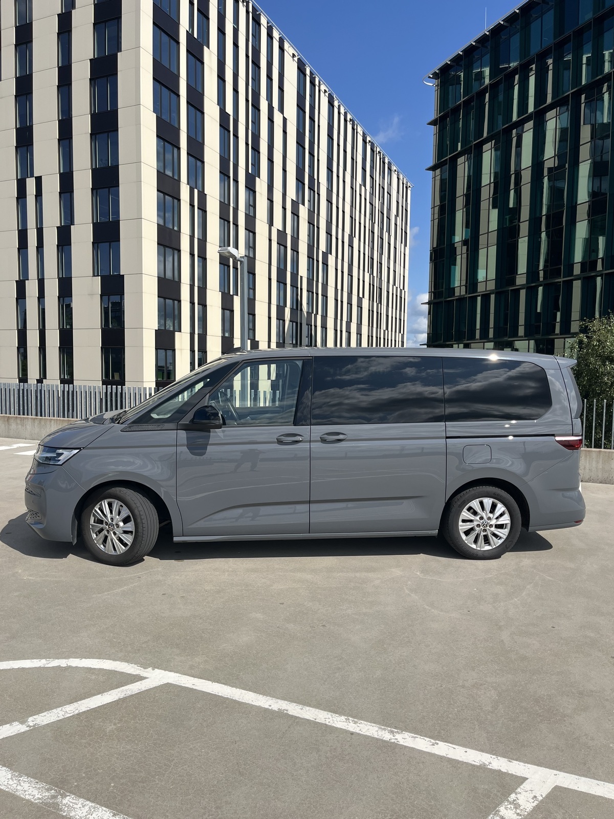 Volkswagen Multivan 2023, kuva 7/10