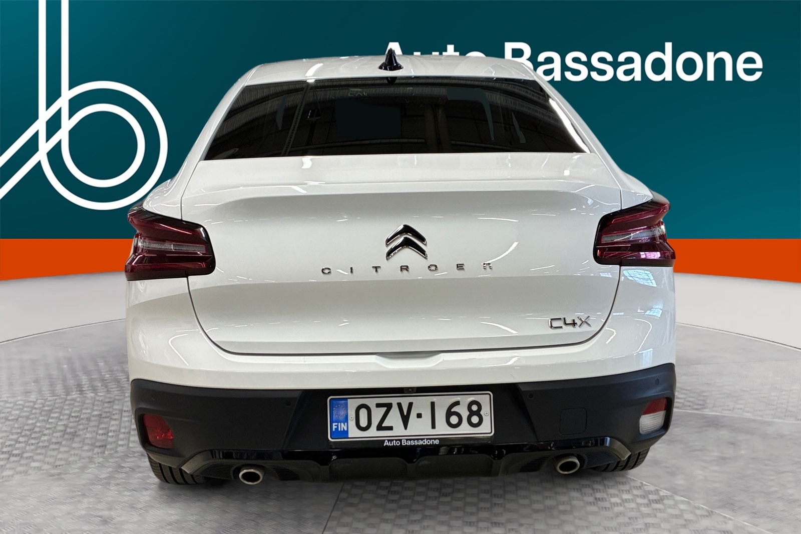 Citroën C4 X 2023, photo 4/10