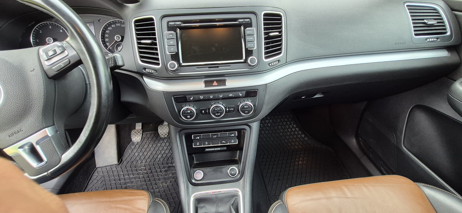 Volkswagen Sharan 2015, kuva 6/10