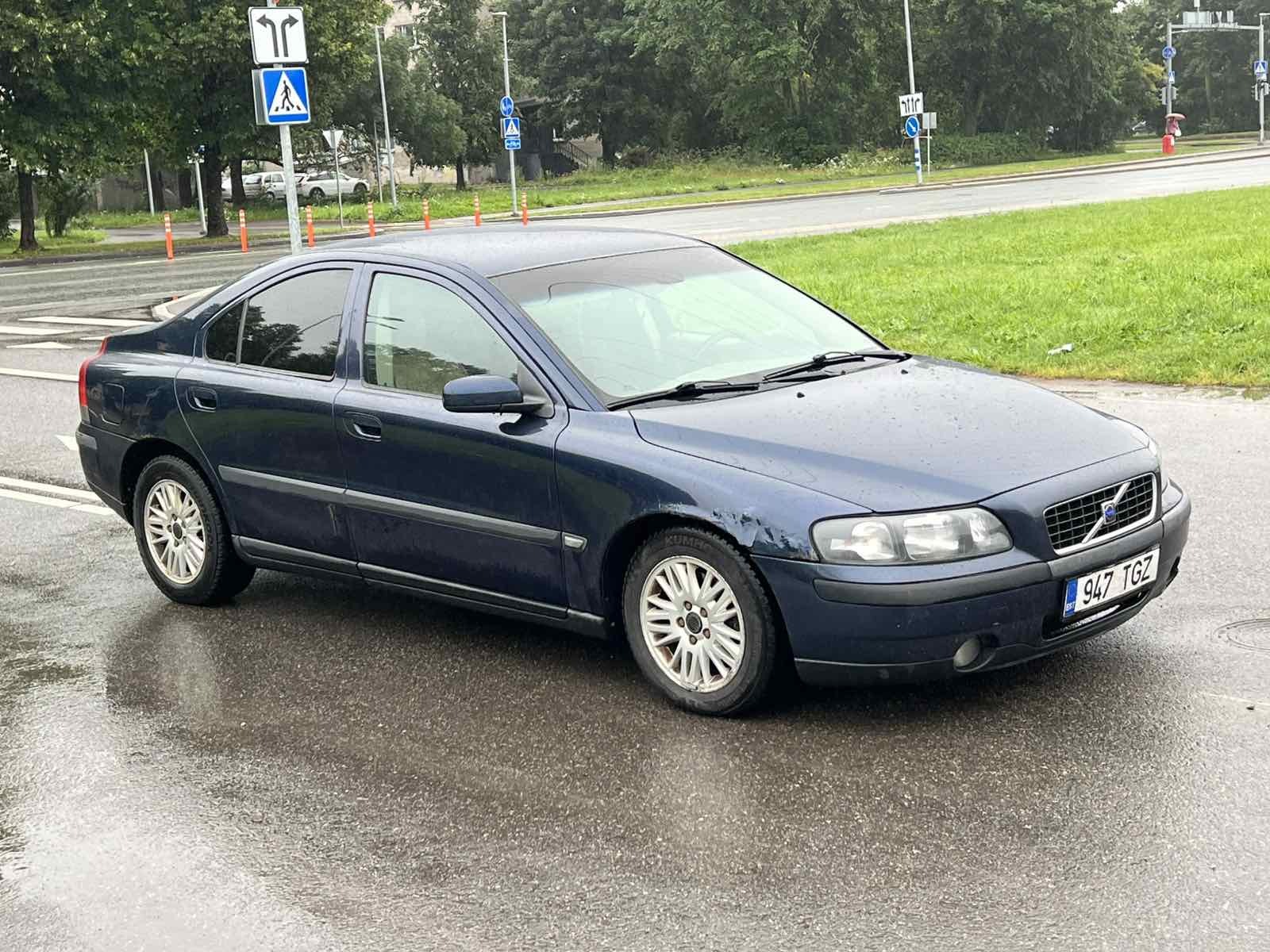 Volvo S60 2004, kuva 2/10