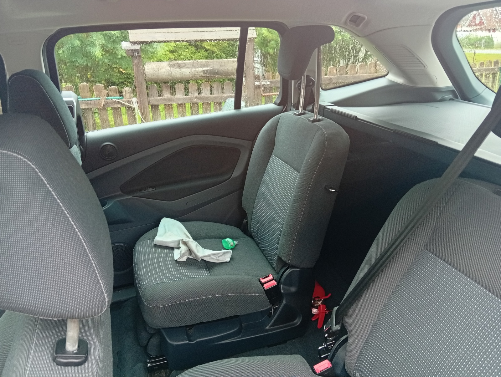 Ford Grand C-Max 2011, photo 3/12