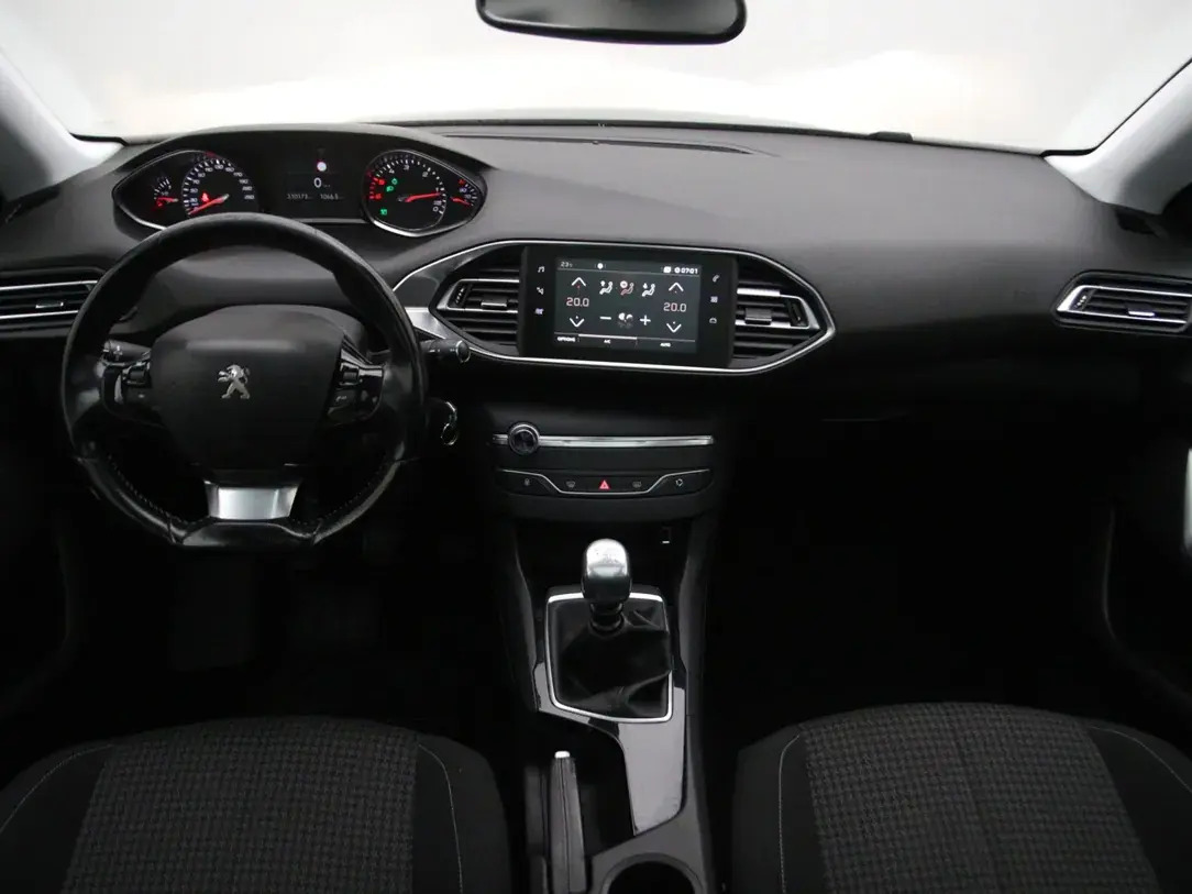 Peugeot 308 2017, photo 2/10
