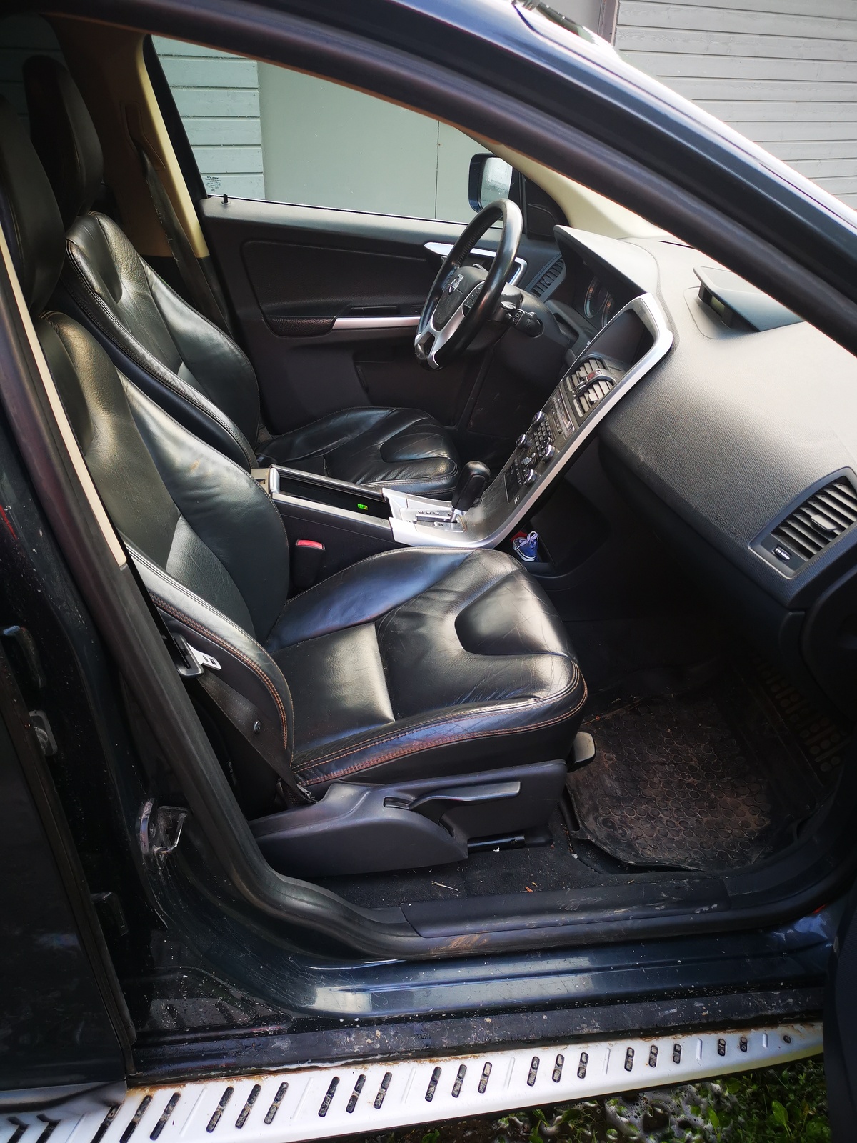 Volvo XC60 2009, photo 5/10