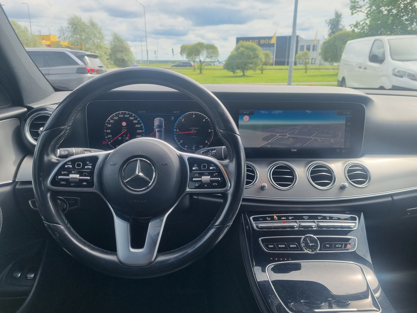 Mercedes-Benz E 220 2019, photo 7/12