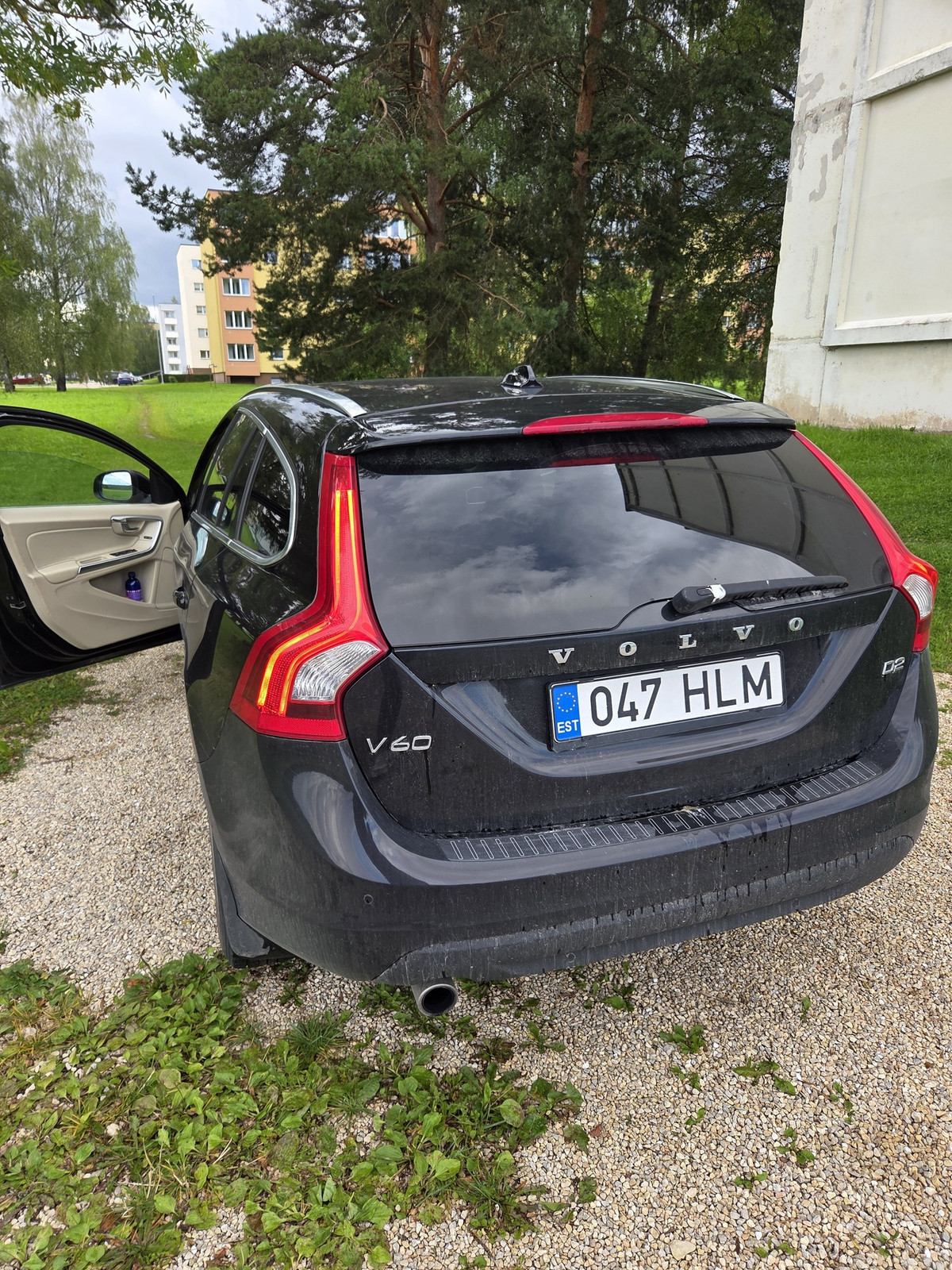 Volvo V60 2012, photo 6/14