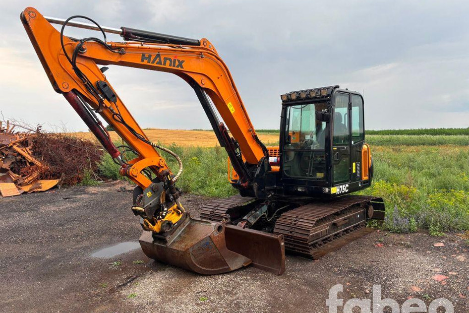 Hanix, 40.8 kW, дизель