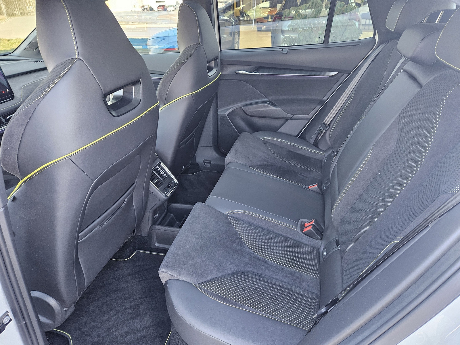Škoda Enyaq 2023, photo 7/10