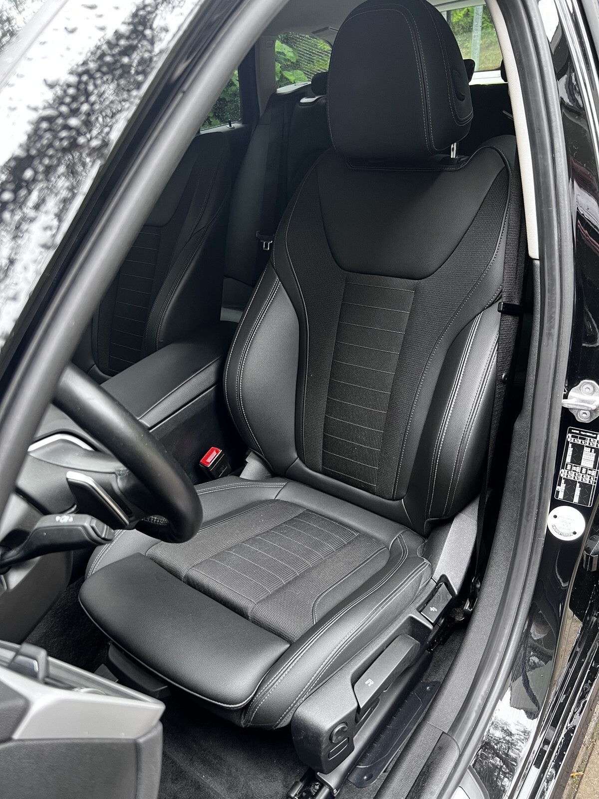 BMW 318 2022, kuva 7/10