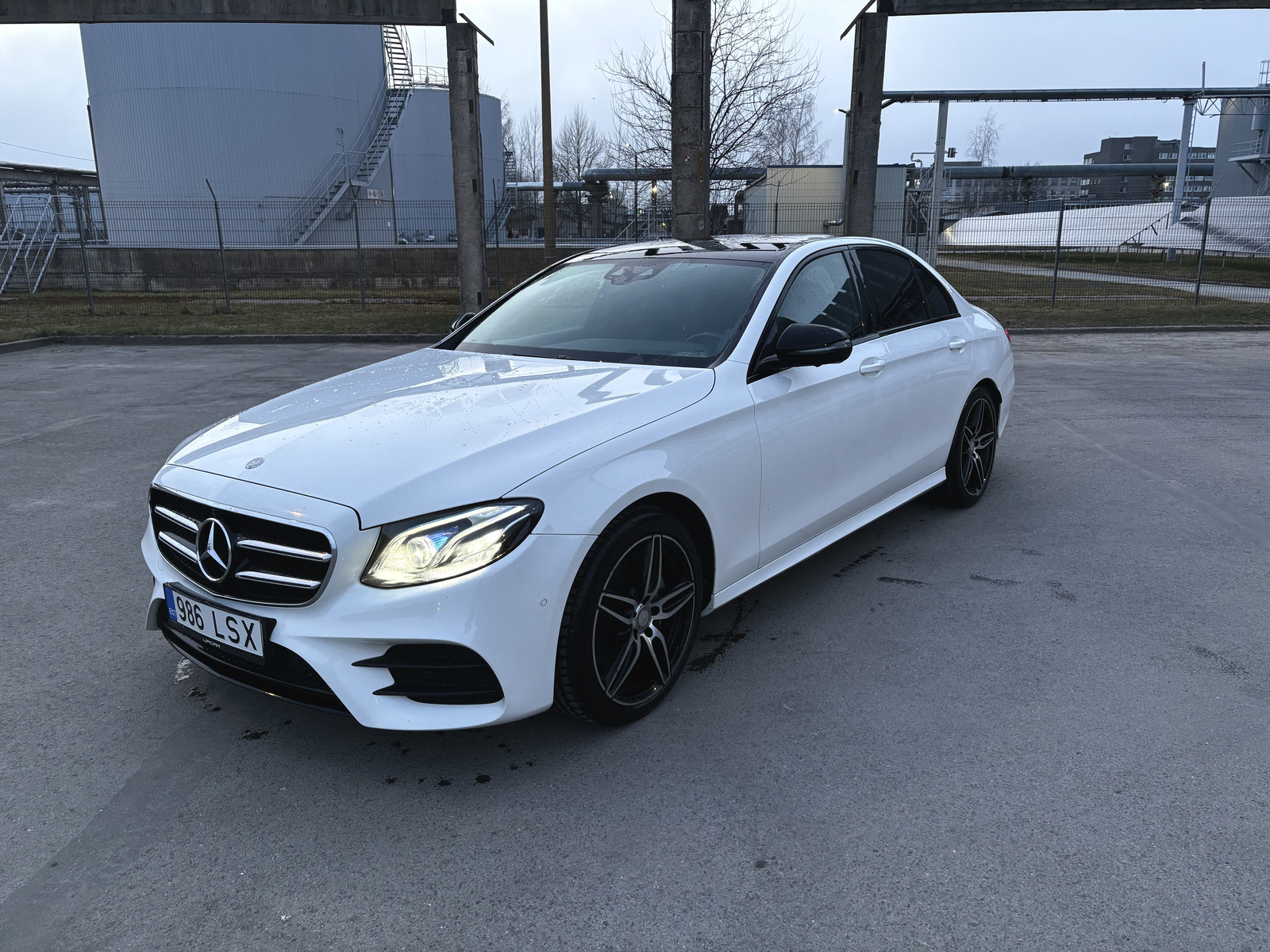 Mercedes-Benz E 220 AMG styling Night Package 2.0 143kW
