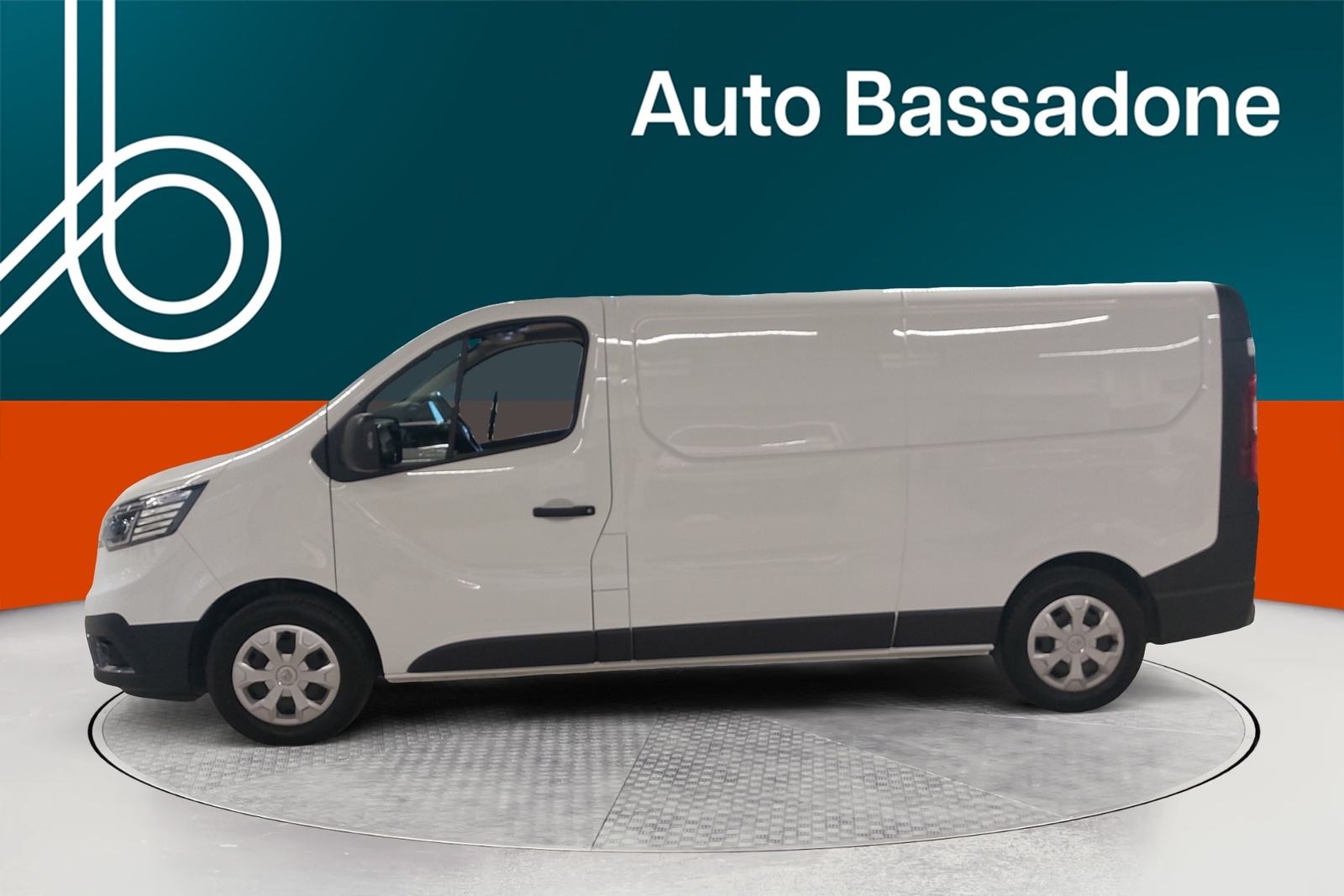Renault Trafic 2022, kuva 2/22