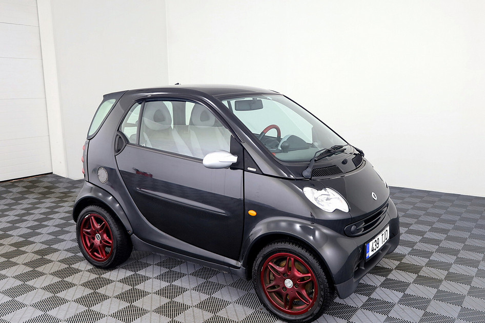 Smart ForTwo, 2004, 0.7, 37 kW, petrol, rear-wheel drive