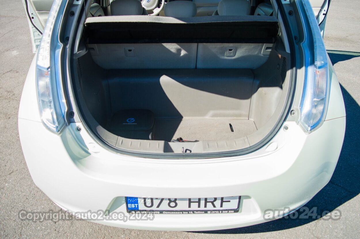 Nissan Leaf 2013, photo 7/10
