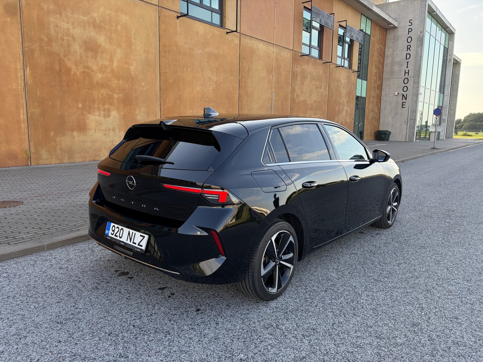 Opel Astra 2022, photo 3/11
