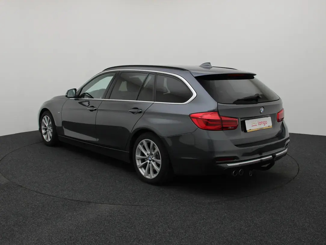 BMW 320 2017, photo 7/10