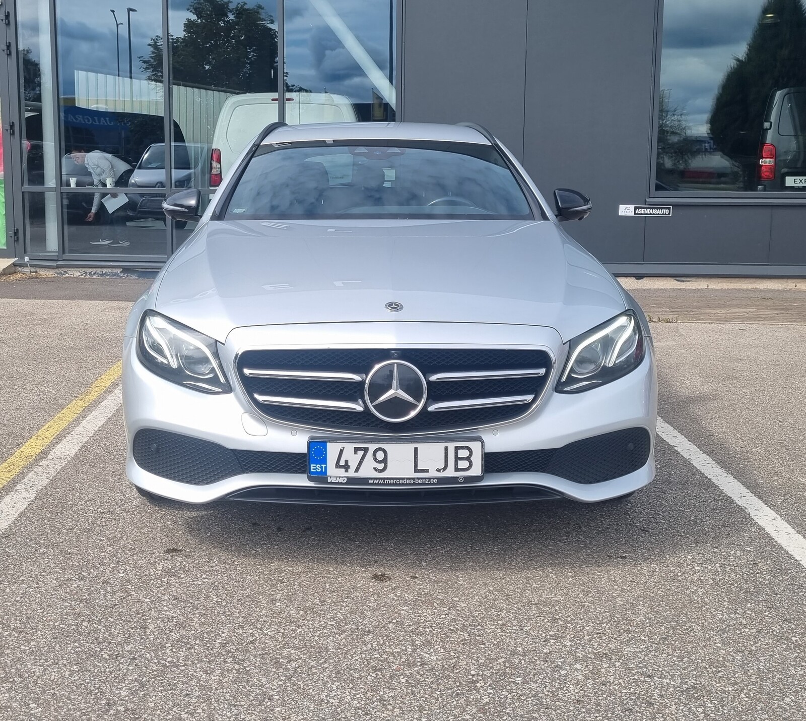 Mercedes-Benz E 220 2019, photo 5/12