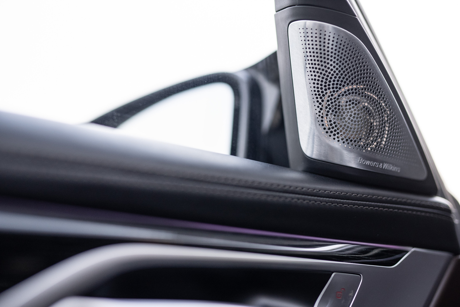 BMW 750 2016, photo 3/18