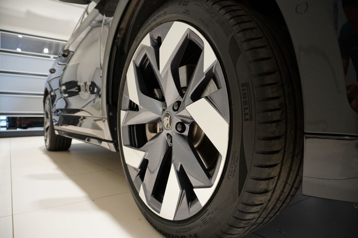 Škoda Enyaq 2025, photo 5/31