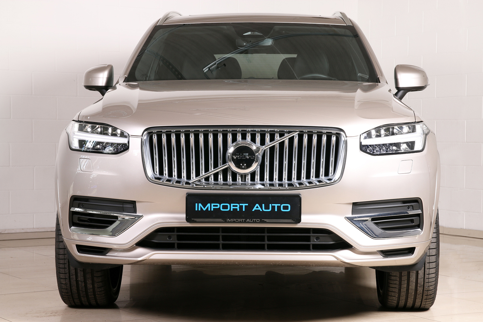 Volvo XC90 2024, photo 2/10